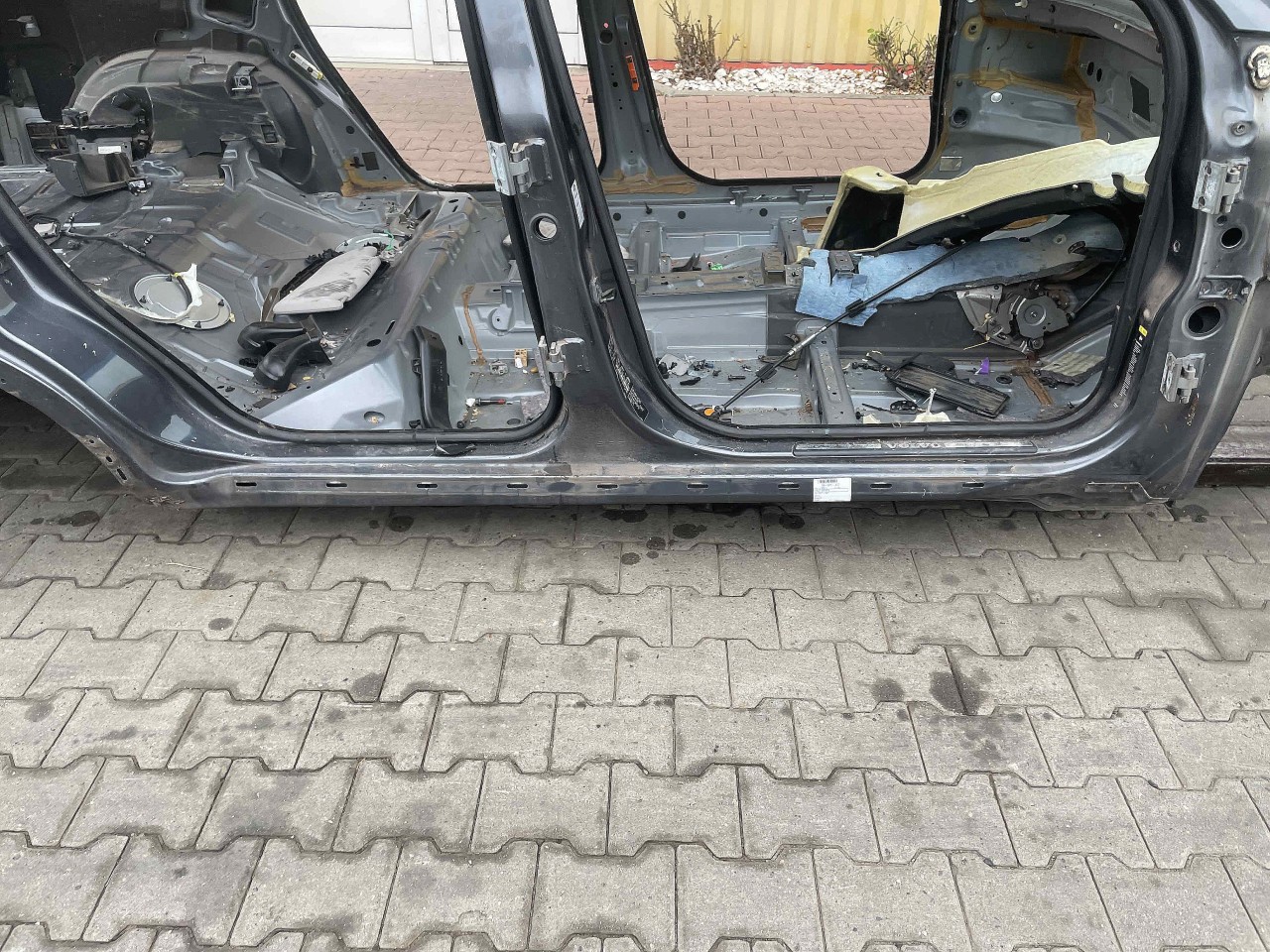 PRAG DREAPTA VOLVO XC 90 XC 90 - - (2002 2007)