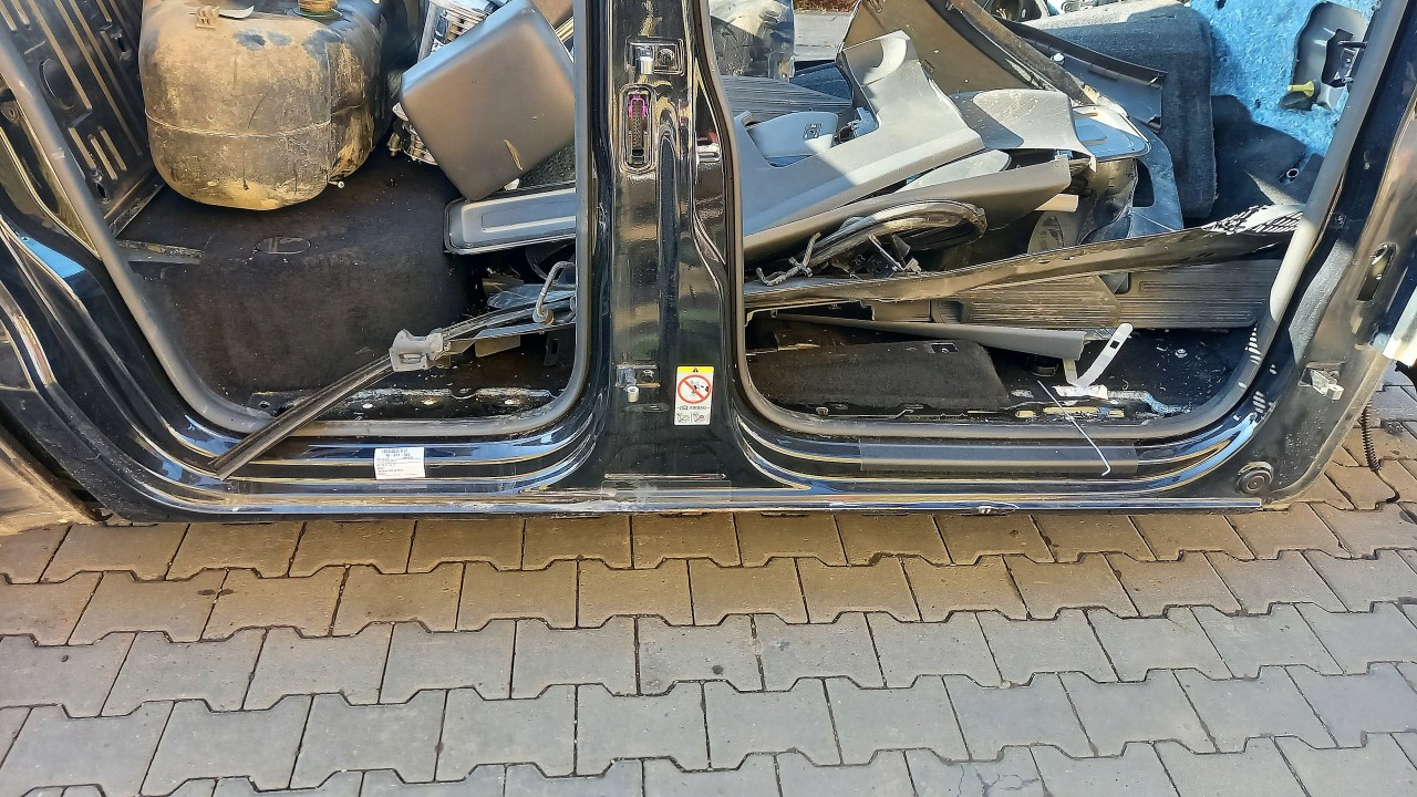 PRAG DREAPTA VW AMAROK - - (2010 2015)