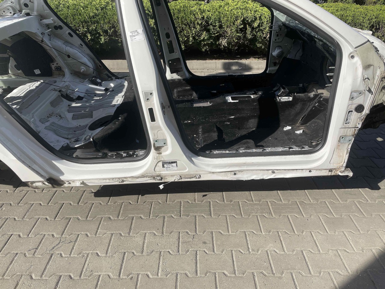 PRAG DREAPTA VW PASSAT - - (2010 2014)