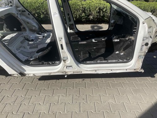 PRAG DREAPTA VW PASSAT - - (2010 2014)