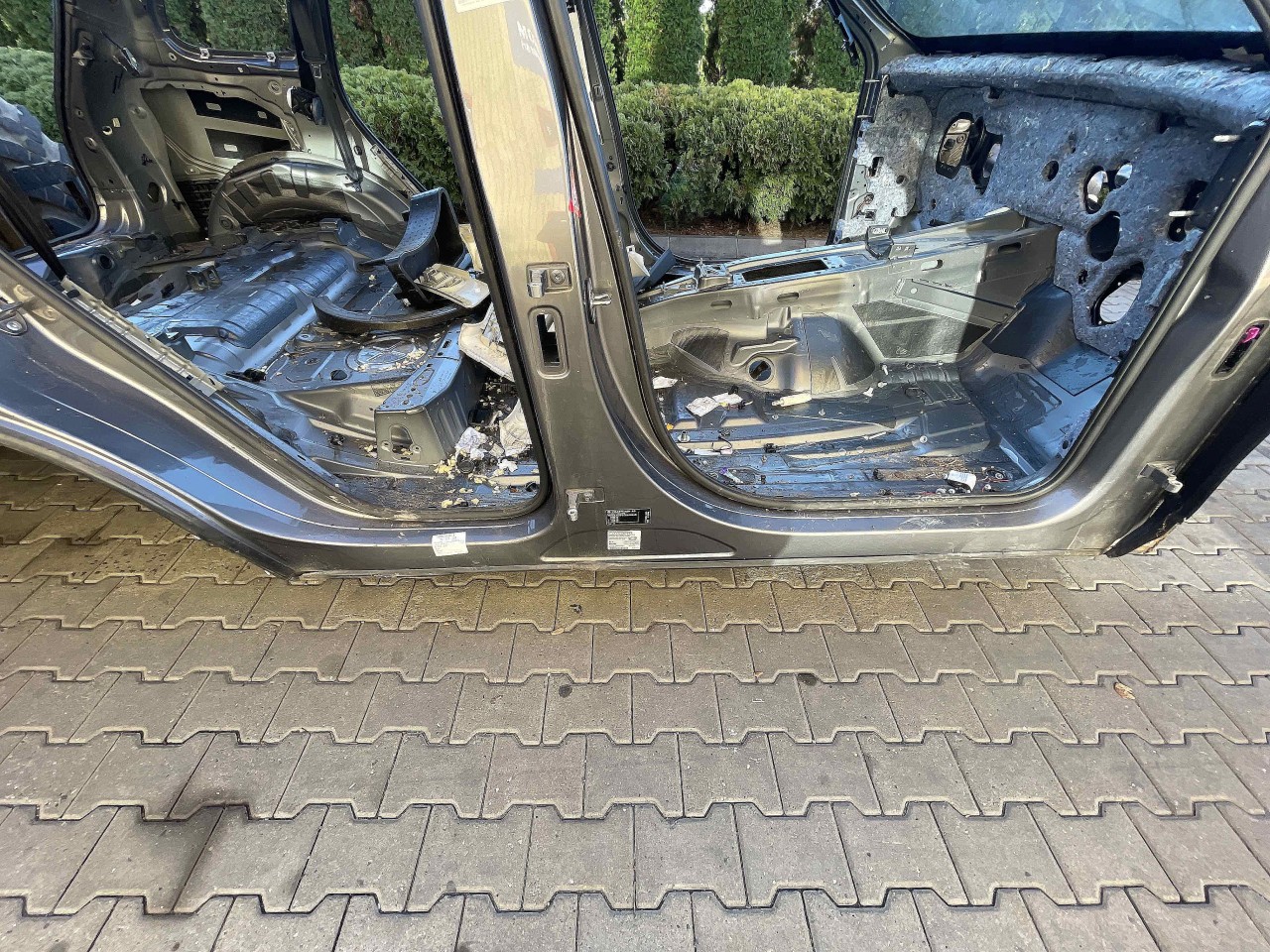 PRAG DREAPTA VW TOUAREG - - (2010 2018)