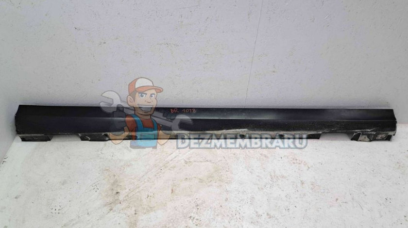 Prag lateral dreapta Mercedes Clasa C (W204) [Fabr 2007-2014] A2046900440