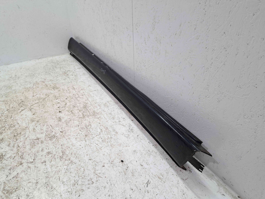 Prag lateral dreapta Mercedes Clasa ML (W163) [Fabr 1998-2005] 1636900240