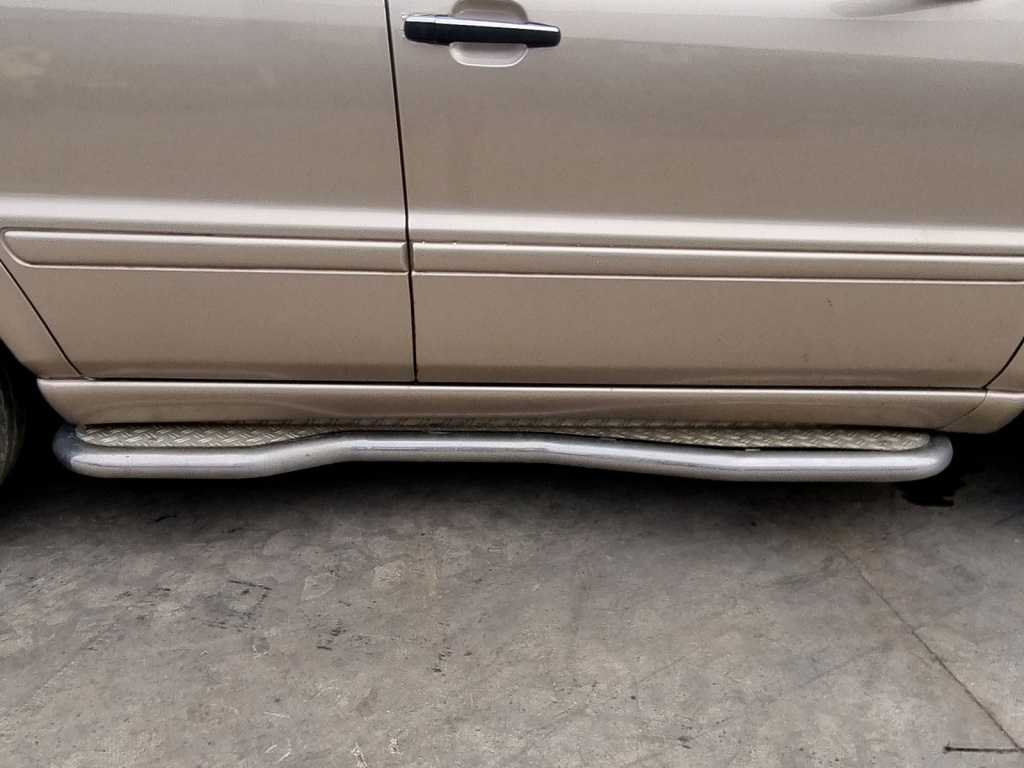 Prag lateral dreapta Mercedes Clasa ML (W163) [Fabr 1998-2005] 2.7 CDI 612963 120KW / 163CP
