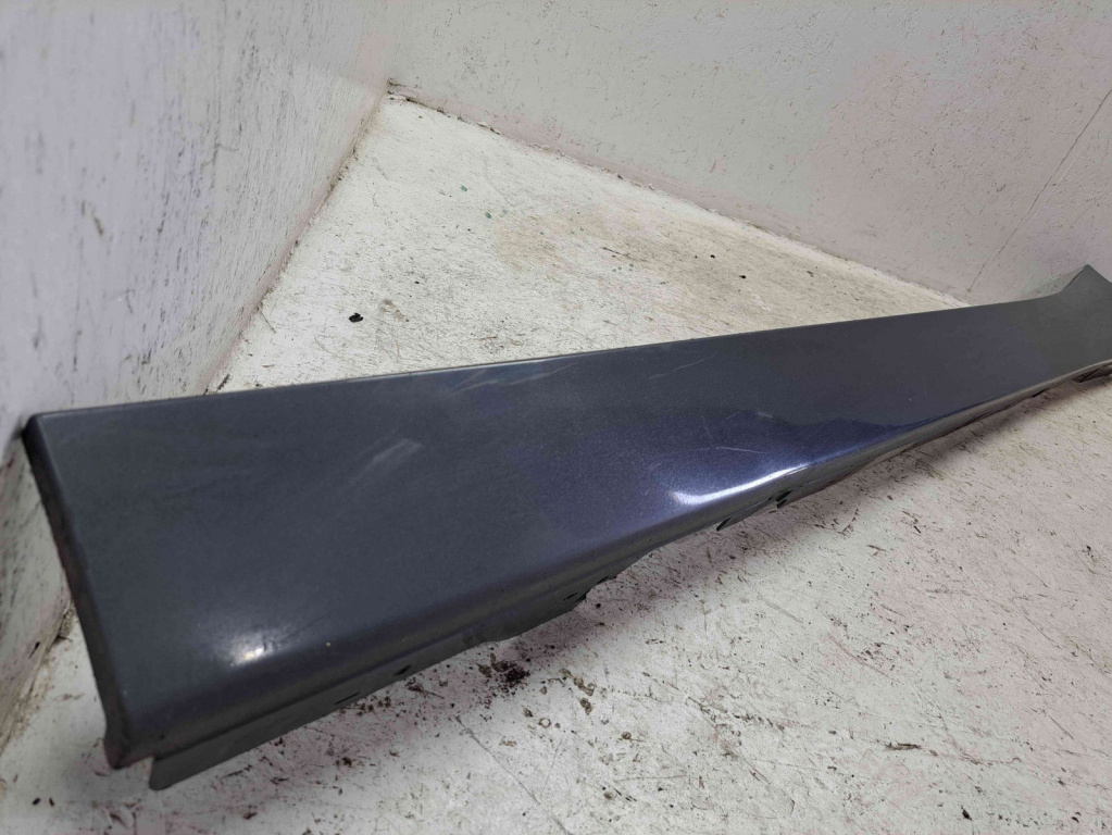 Prag lateral stanga Bmw 1 (F20, F21) [Fabr 2011-2017] B39 MINERAL GRAU MEL