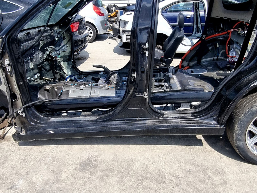Prag lateral stanga MITSUBISHI Outlander II [Fabr 2006-2015] 2.0 Hybrid 4B11 149KW / 203CP