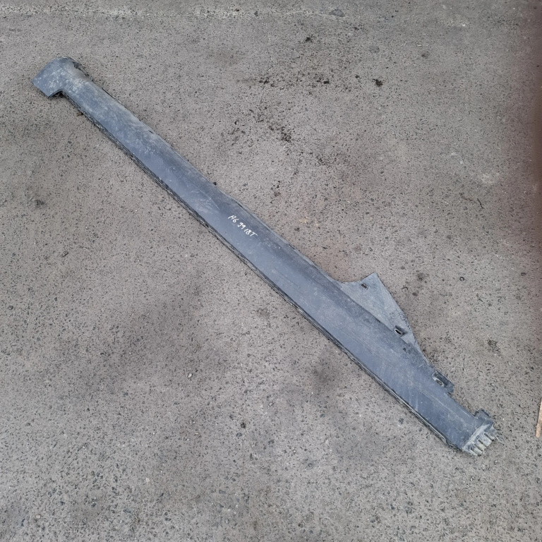Prag Plastic Dreapta Audi A6 (4B, C5) 1997-2005 1.8 T Benzina Negru 4B0853860