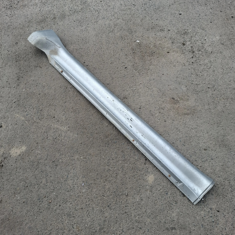 Prag Plastic Dreapta Mitsubishi Pajero 3 (V60) 1999-2007 Mr478770