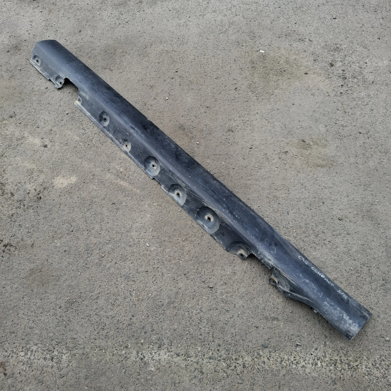 Prag Plastic Stanga Bmw 3 (E46) 1998-2007 8253591, 51718253591, 63440010, 7002251