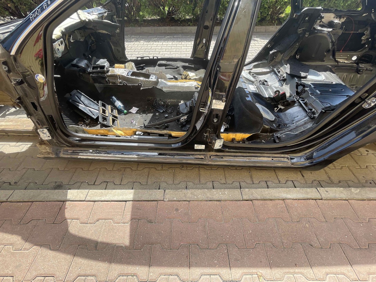 PRAG STANGA AUDI A6 - - (2009 2011)