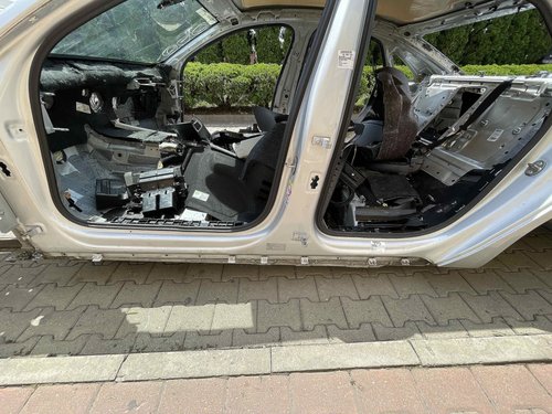 PRAG STANGA AUDI A8 - - (2010 2013)