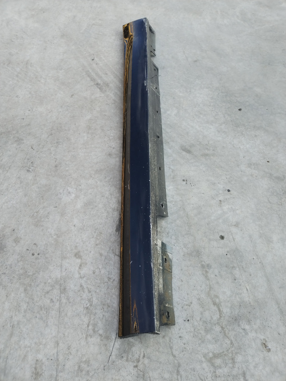 Prag stanga BMW Seria 3 (2005-2012) [E90] 2.0 Motorina 2012