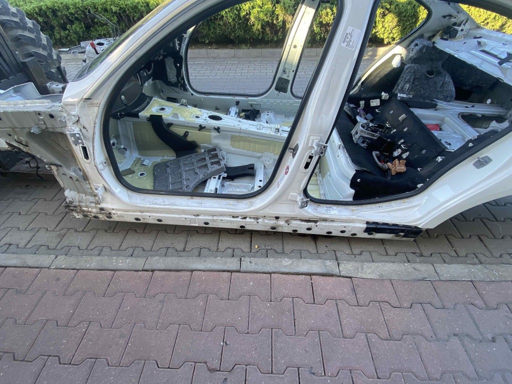PRAG STANGA BMW SERIA 3 E 90 - - (2007 2012)