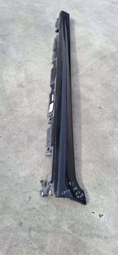 Prag stanga BMW Seria 5 (2010-2017) [F10] 2.0 Motorina 2016, 8048997 / PACHET M