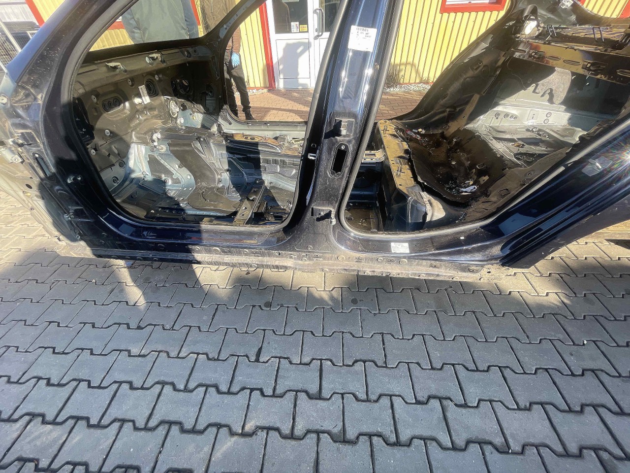 PRAG STANGA BMW SERIA 5 F 10 - - (2010 2014)