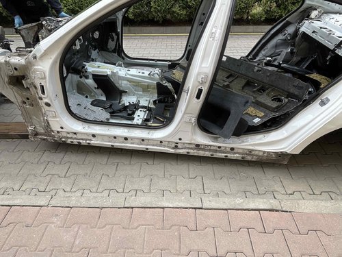 PRAG STANGA BMW SERIA 5 F 10 - - (2014 2017)