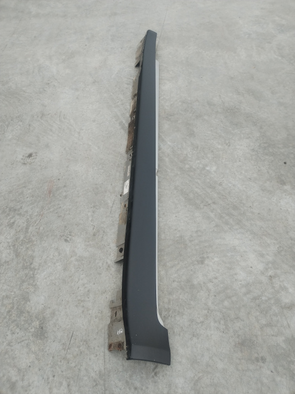 Prag stanga BMW Seria 7 (2008-2015) [F01, F02] 3.0 Motorina 2012, 7218621-08