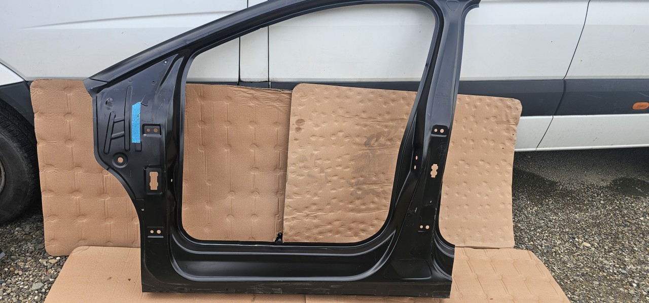 Prag stanga cu Stalp A+ B Skoda Enyaq 2021 2022 2023