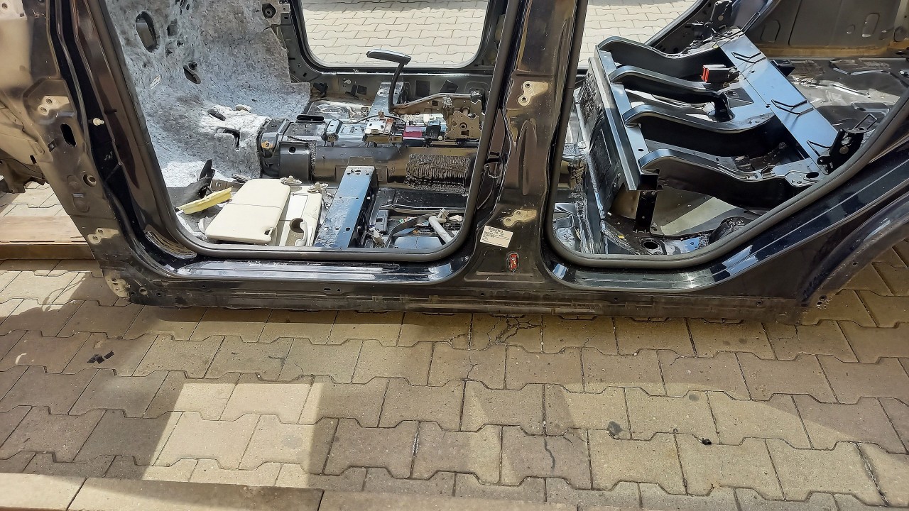 PRAG STANGA FORD KUGA - - (2008 2012)