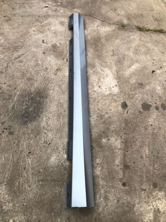 Prag stanga Mercedes C250 w204 2007-2010