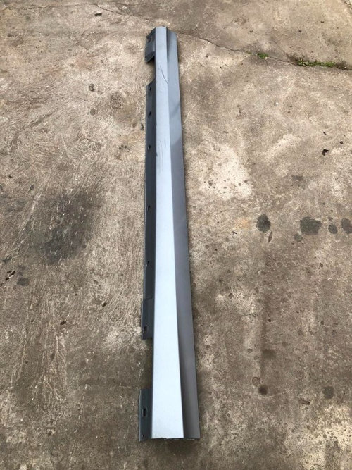 Prag stanga Mercedes C250 w204 2007-2010