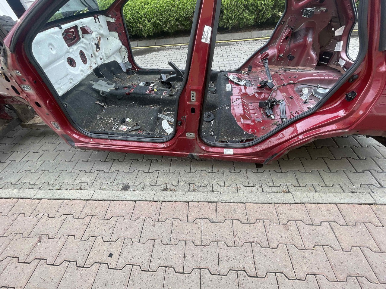 PRAG STANGA NISSAN QASHQAI QASHQAI - - (2010 2014)