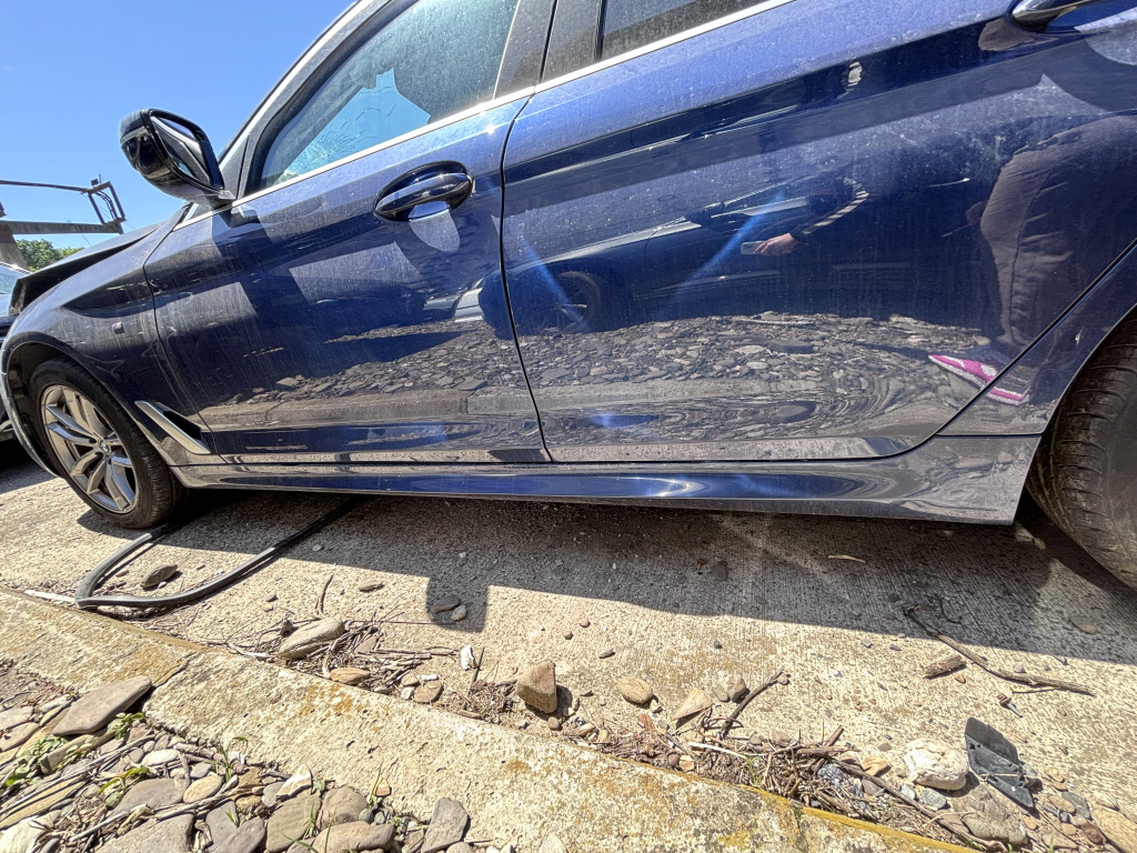 Prag stanga plastic BMW Seria 5 G30 2.0 Motorina 2019, -
