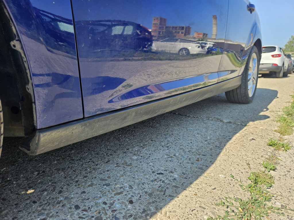 Prag stanga plastic Ford Focus 3 Break 2015
