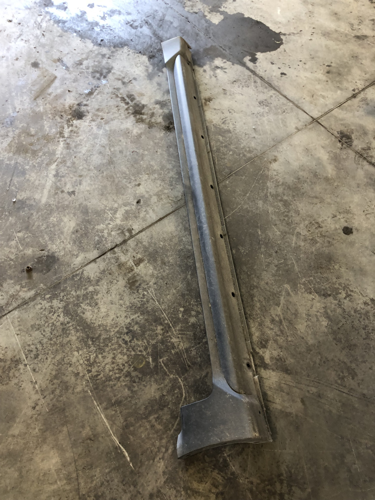 Prag stanga plastic Opel Antara 2012, CU MIC DEFECT
