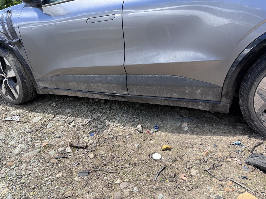 Prag stanga plastic Renault Megane 5 - Electric 2022, -
