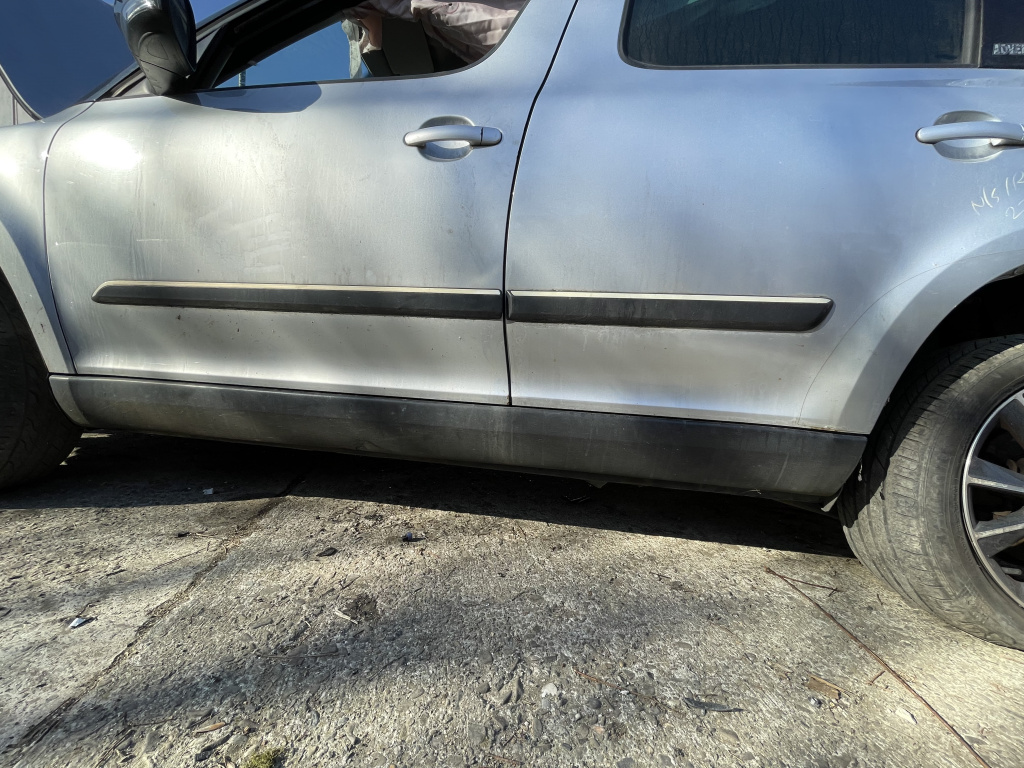 Prag stanga plastic Skoda Yeti 2.0 Motorina 2012, -