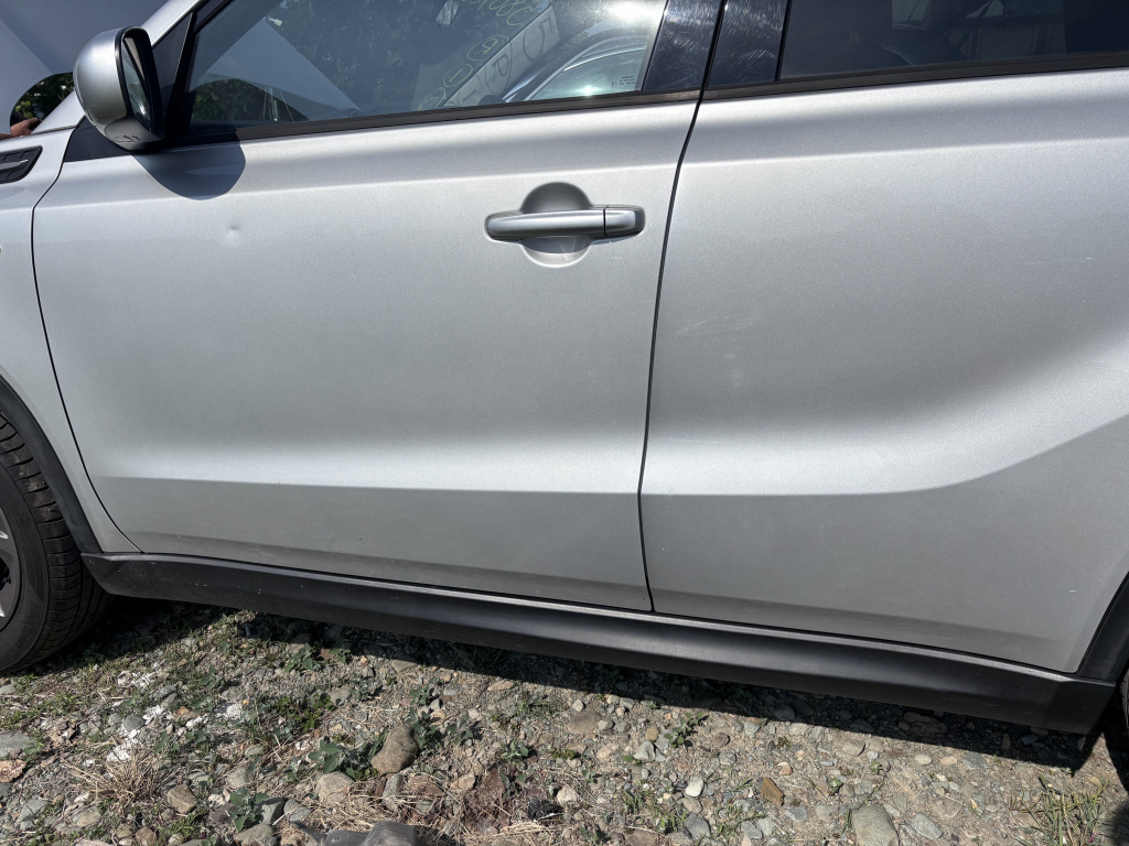 Prag stanga plastic Suzuki Vitara 1.6 Benzina 2016, -