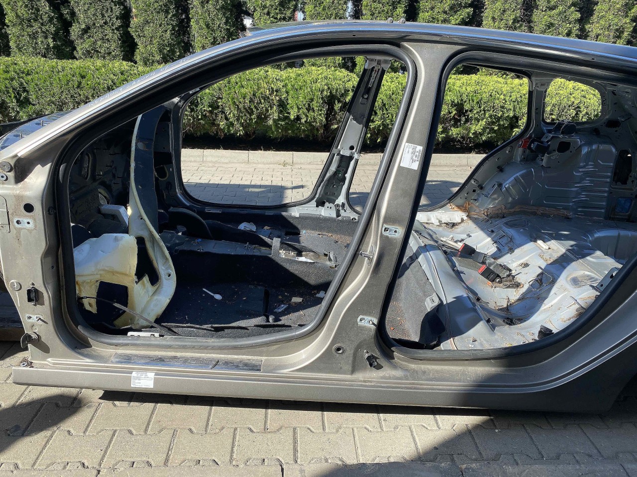 PRAG STANGA RENAULT LAGUNA - - (2007 2010)