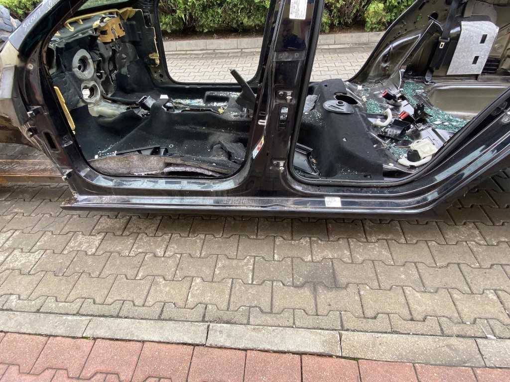 PRAG STANGA SKODA RAPID - - (2012 2017)