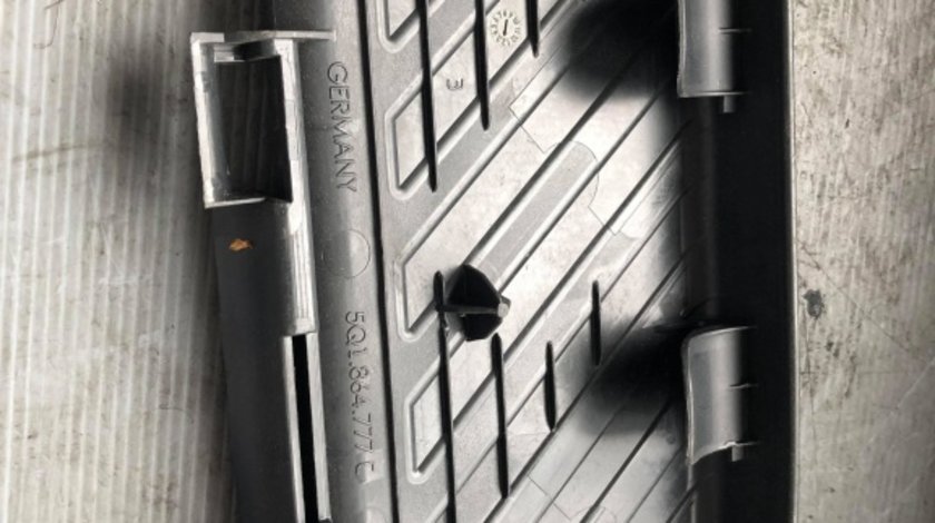 Prag stanga spate interior vw passat b8 5q1864777c
