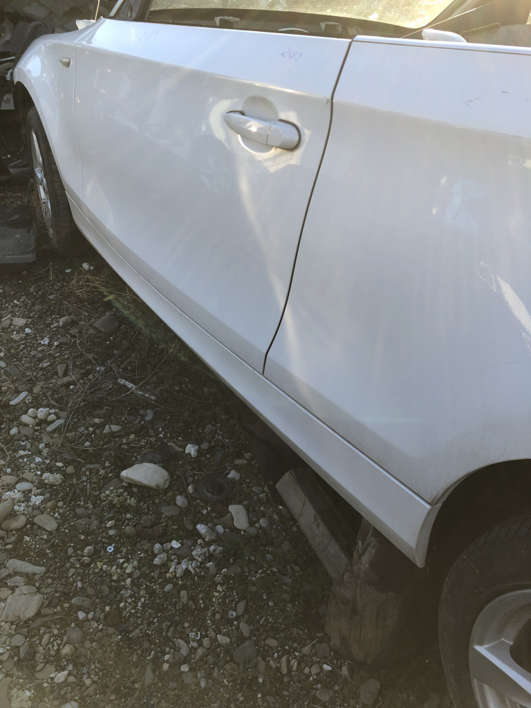 Prag stanga tabla BMW Seria 1 E88 2012