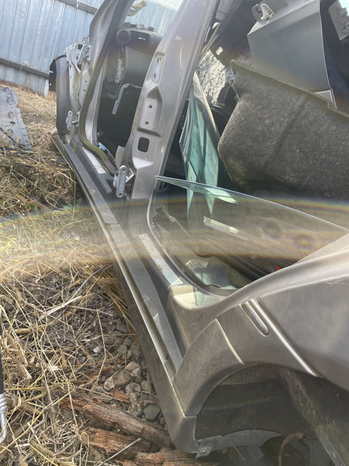 Prag stanga tabla Mercedes C-Class W203 2005