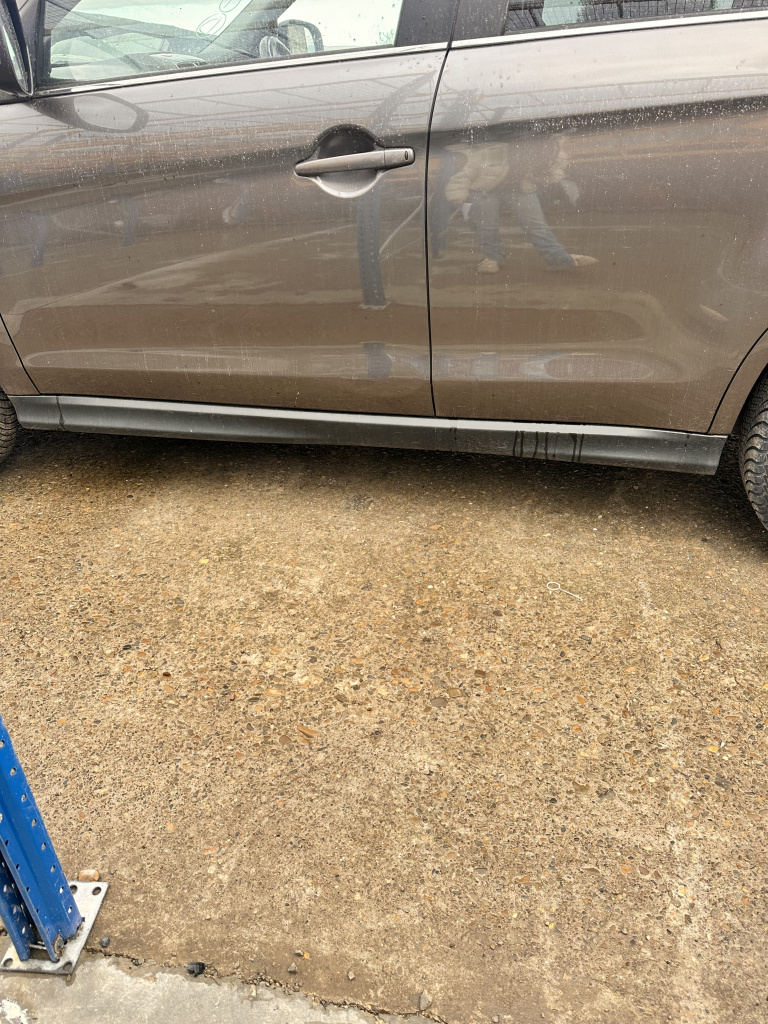Prag stanga tabla Mitsubishi ASX 1.8 Mot