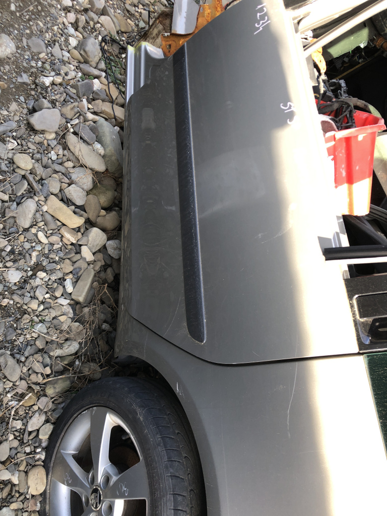 Prag stanga tabla Skoda Roomster 2011