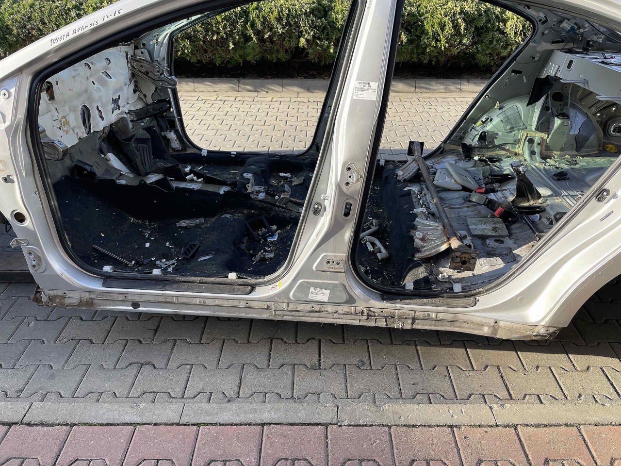 PRAG STANGA TOYOTA AVENSIS - - (2012 2015)