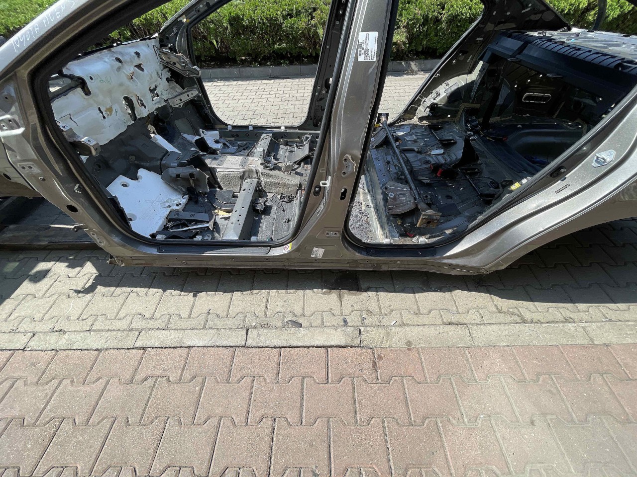 PRAG STANGA TOYOTA AVENSIS - - (2015 2018)