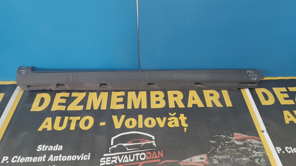 Prag stanga Volkswagen Passat B6 3C (2005-2010) 2.0 Motorina 2007