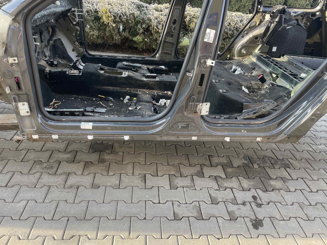 PRAG STANGA VW PASSAT PASSAT - - (2010 2014)