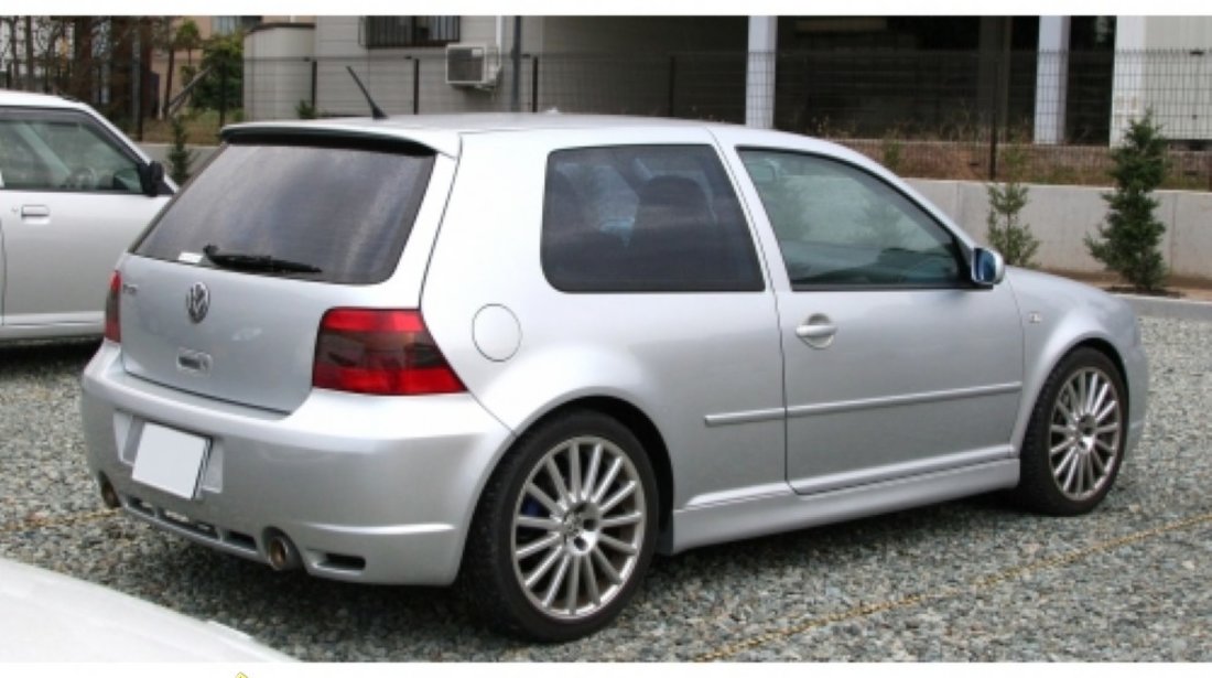 Praguri Golf 4 model R32 plastic