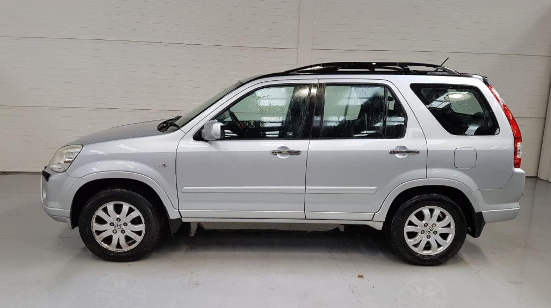 Praguri Honda CR-V 2005 SUV 2.2 CTDI