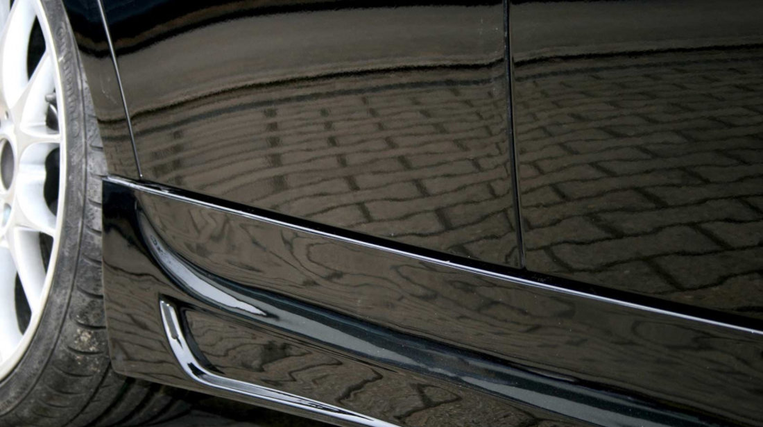 Praguri laterale pentru BMW seria 3 E90 E91 Limo/Touring 2005-2013 material foarte rezistent Fiberflex SS410