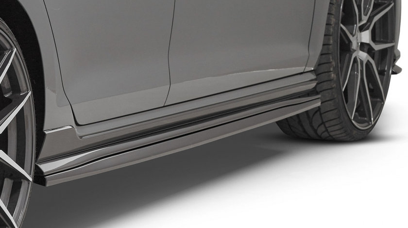 Praguri laterale pentru VW Golf VII GTI TCR 2019- material foarte rezistent ABS Carbonoptik SS457