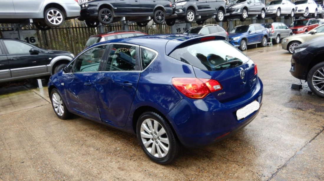 Praguri Opel Astra J 2012 Hatchback 1.7 CDTI DTE