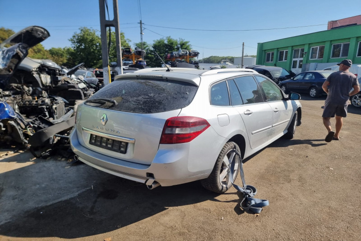Praguri Renault Laguna 3 2007 Break 2.0 dci M9R 816