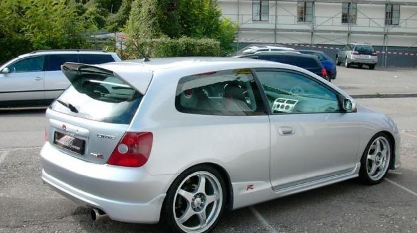 Prelungire bara spate spoiler honda civic 2001 2004